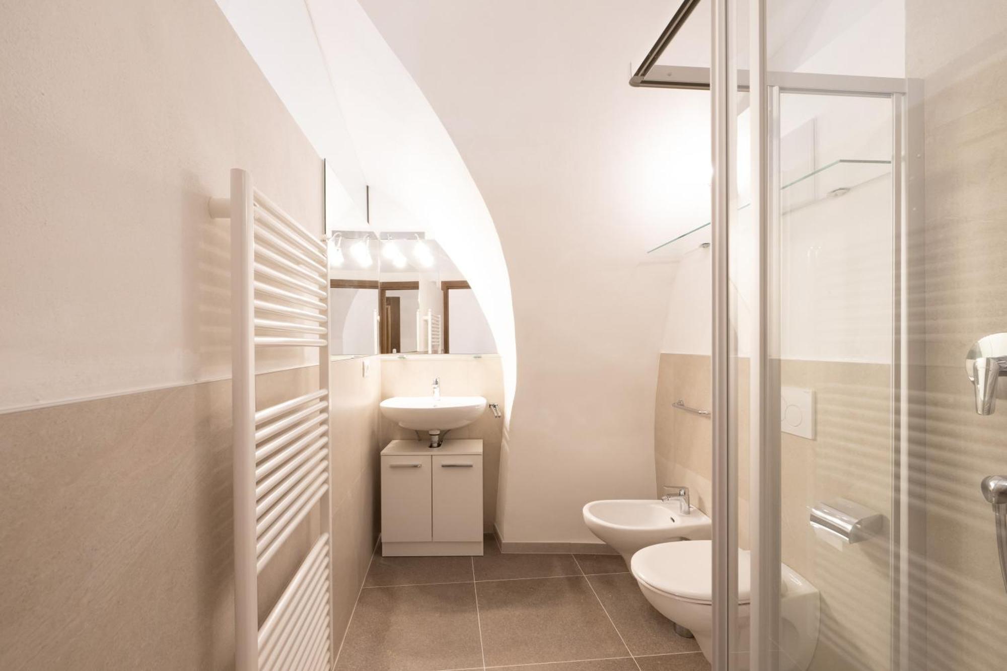 Apartments Schloss Paschbach Appiano Sulla Strada Del Vino Ngoại thất bức ảnh