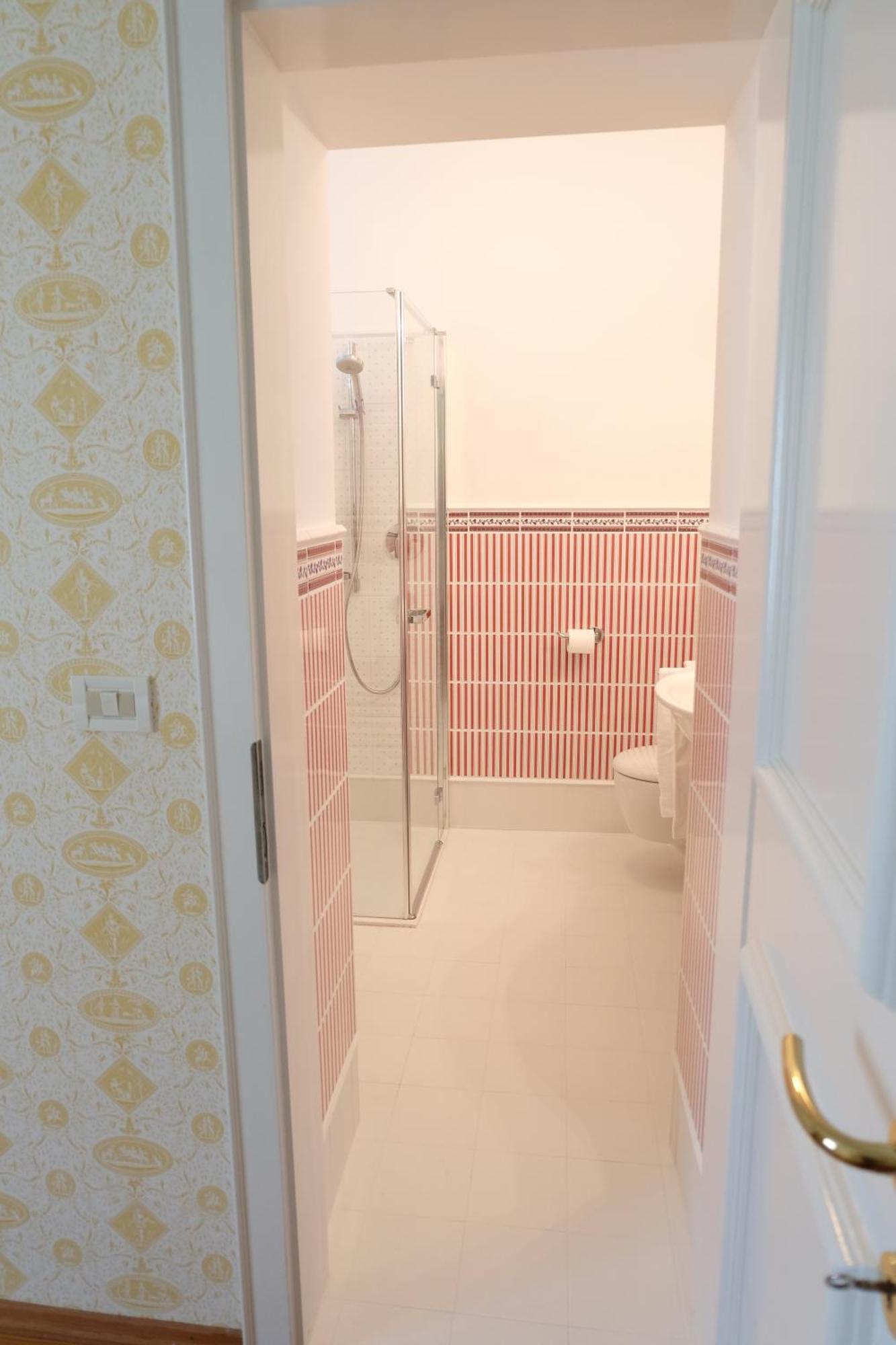 Apartments Schloss Paschbach Appiano Sulla Strada Del Vino Ngoại thất bức ảnh
