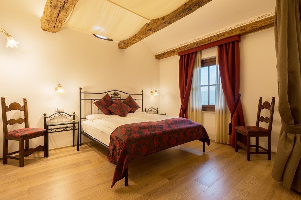 Apartments Schloss Paschbach Appiano Sulla Strada Del Vino Ngoại thất bức ảnh