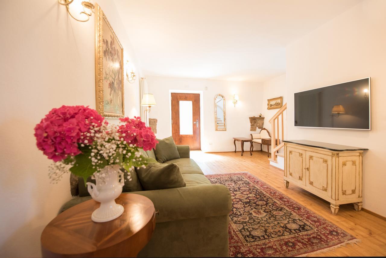 Apartments Schloss Paschbach Appiano Sulla Strada Del Vino Ngoại thất bức ảnh